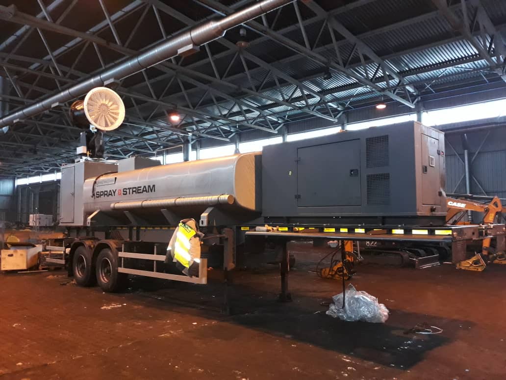 Инновационное всепогодное решение для пылеподавления: автономная водометная установка на прицепе