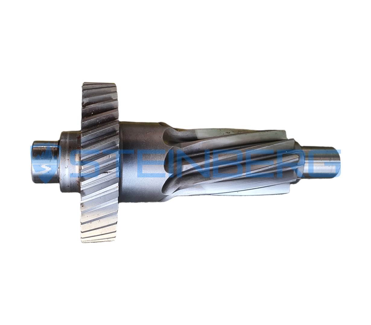 TCM 181U3-22021 Gear shaft