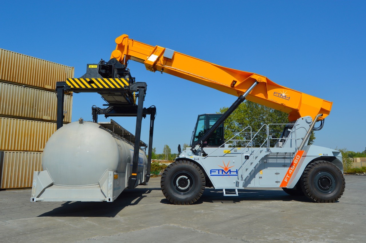 Reach-Stacker FTMH FT45-65PB mit Piggy-Back